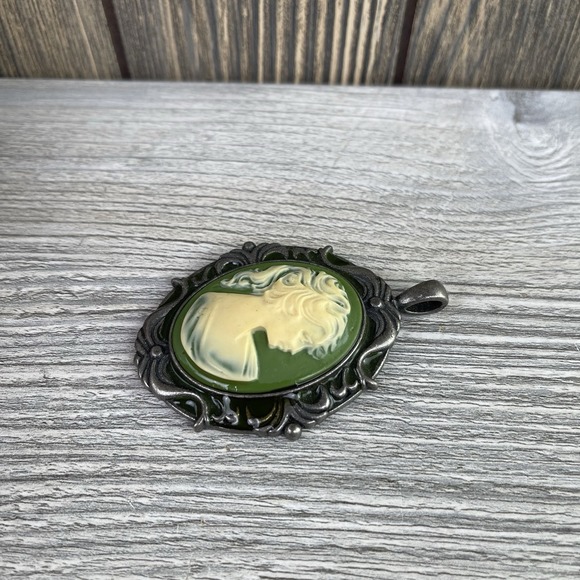 Vintage Silver Tone Green Carved Victorian Cameo Pendant 2.3" - Picture 12 of 16